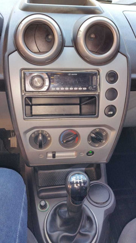 Fiesta Sedan 1.6 Trend 2008 Flex