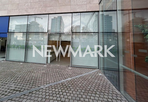 Excelente Local Comercial En Arriendo En Las Condes