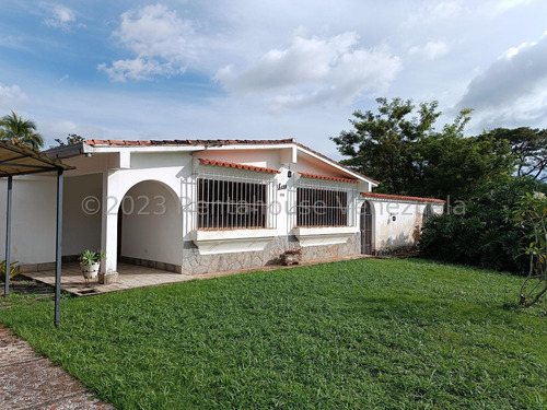 Casa En Venta Ubicada En Colinas De Guataparo Valencia Carabobo 24-11474, Eloisa Mejia