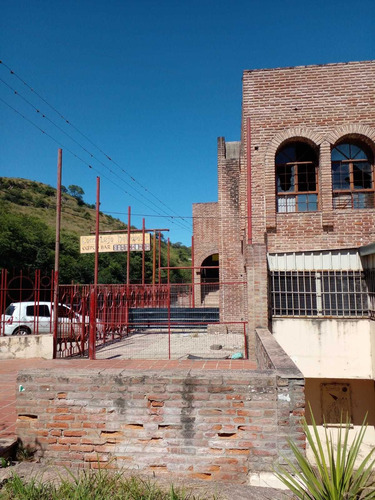 Imagen 3 de 19 de Hotel Venta La Calera Pileta