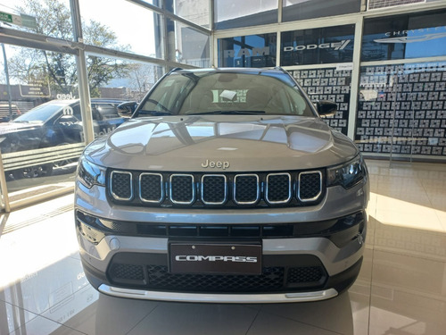 Imagen 2 de 15 de Jeep Compass Longitud Plus Turbo 1.3
