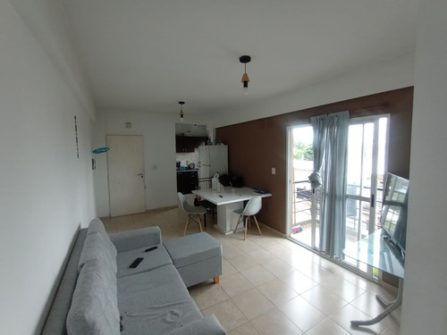 Departamento En Alquiler En Caseros