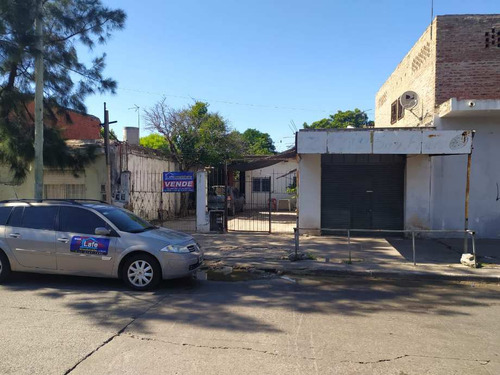 Local Con Vivienda En Venta En Isidro Casanova