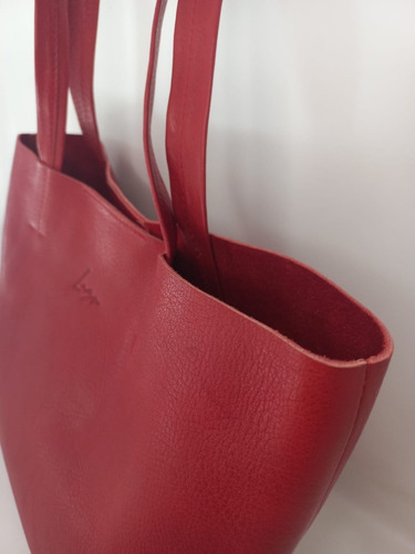 Imagen 2 de 2 de Cartera De Cuero Tote- Modelo Libertad