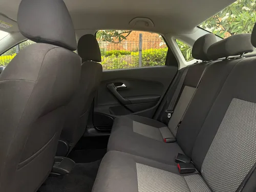Volkswagen Vento 1.6 Starline At
