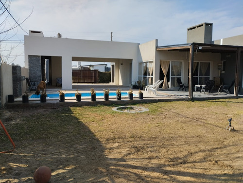 Hermosa Casa, Ruta 1 Km 11 / Casa Apta Crédito ¡no Pierdas Esta Oportunidad!