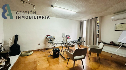 Casa En Venta En Col. Vista Alegre, Merida, Yuc. Ccv353