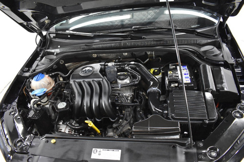 Imagen 14 de 14 de Volkswagen Vento 2.0 Advance Summer Pack Mt 2016 Rpm Moviles