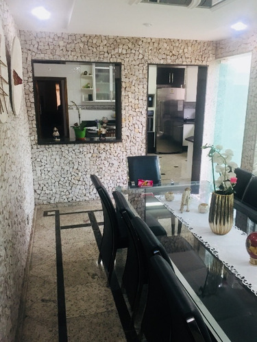 Casa À Venda, 3 Quartos, 3 Suítes, 7 Vagas, Vila Carrão - São Paulo/sp - 1125