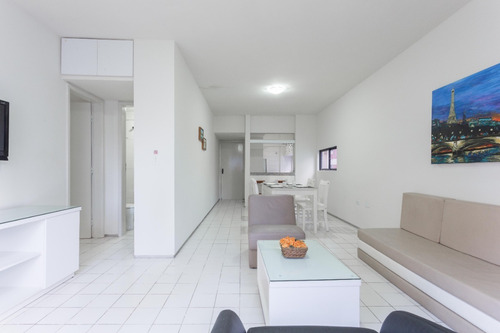 Imagem 5 de 30 de Aluguel Flat Em Boa Viagem - Ibiza 301 - 6º Pavimento - Sala E Quarto, De Frente