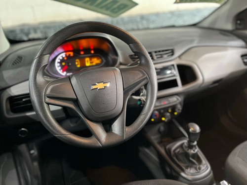 Imagem 10 de 14 de Chevrolet Onix Joy 1.0 2017 Completo