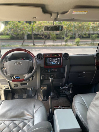 Imagen 9 de 11 de Toyota Land Cruiser Machito