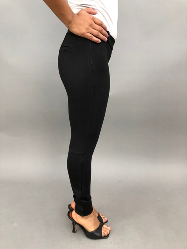 Pantalón Aqua (color Negro) Talle S (Usado)
