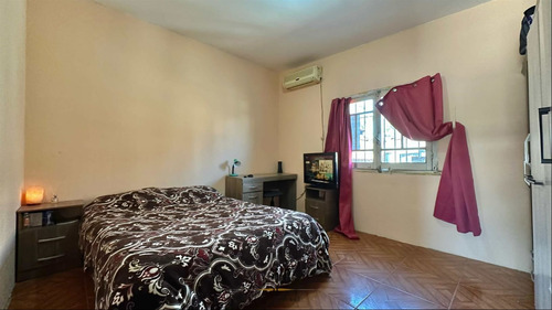 Venta Casa 4 Dormitorios Y Local Comercial En Colón, Garzón
