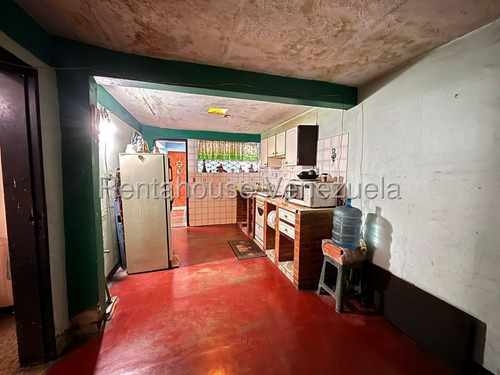 25-22195 Casa En Venta En Fundalara Con Local Comercial Ubicacion Estrategica Para Tu Nuevo Hogar O Local Comercial Una Zona Super Transitada Barquisimeto Yineth Cordero Rahco Y:c