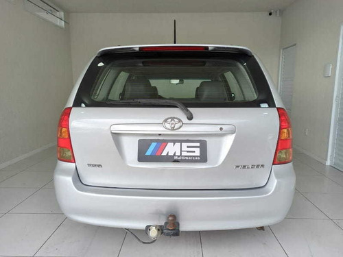 Imagem 4 de 15 de Toyota Fielder 2006