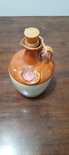 Antiga Garrafa Whisky Vazia Em Porcelana Com Tampa (Usado)