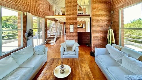 Venta Casa Carilo Pinamar Cinco Dormitorios Cinco Baños A 100 Mts De La Playa Parrilla Garage, Costa Atlántica, Buenos Aires