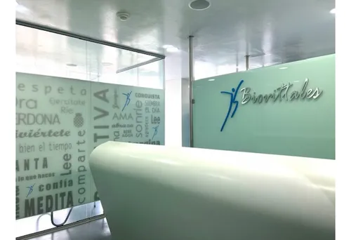 Vendo Consultorio Global Medical Center Santa Barbara -7-