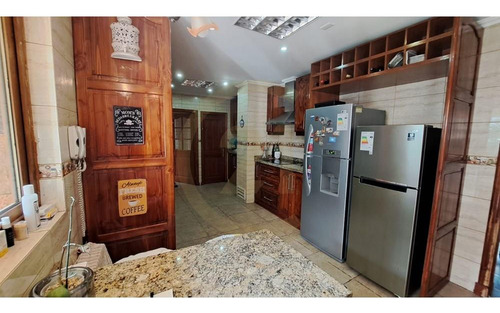 Venta Amplia Casa 5d En Avda Alemana, Concepción