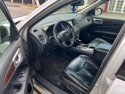 Nissan Pathfinder Exclusive V6 At