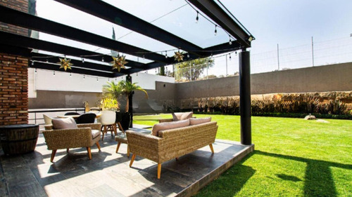 Casa En La Estadía, Calzada De Los Llorones #·24, Fracc. La Estadía En Atizapán Estado De México. Cerca De Residencial Chiluca, Club De Golf Chiluca, Zona Esmeralda, Presa Madín. Fl19-za