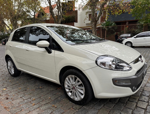 Fiat Punto 1.6 Essence Uconnect + Nav