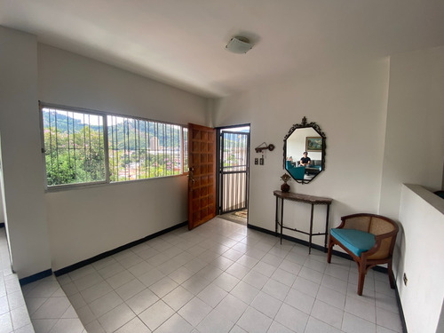 La Trinidad. Se Alquila Anexo 165 Mts.2 . Mls # 25-2025 Beatriz Pacheco