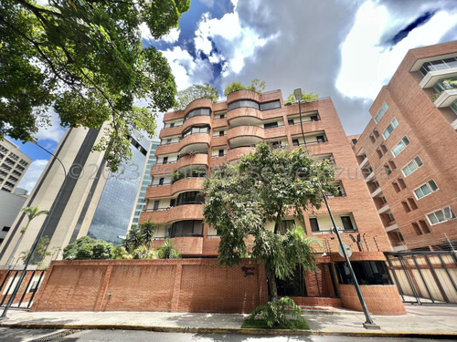 Exclusibo Y Amplio Apartamento En Venta En Campo Alegre Caracas Mls #23-16672 Yf