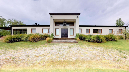 Imagen 1 de 30 de Casa En Venta En City Bell Calle 150 E/ 458 Y 467 Dacal Bienes Raices