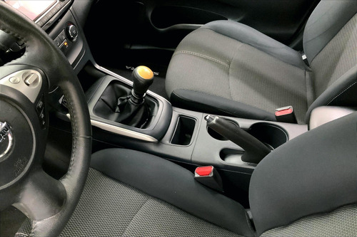 Imagen 17 de 25 de Nissan Sentra Sedan 4 Pts Advance Cvt A/ac F Niebla Ra-16