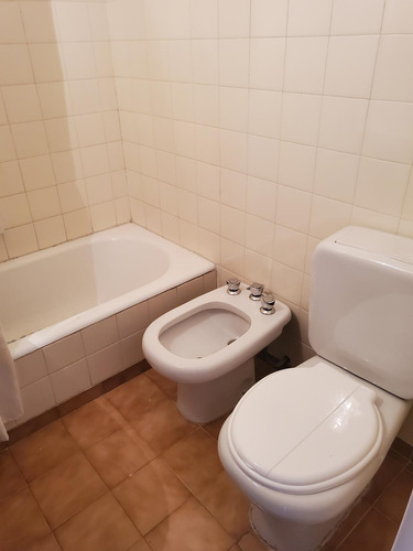 Departamento En Vicente López., Avda. Libertador 1450. Dos Ambientes
