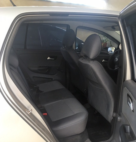 Imagem 4 de 15 de Volkswagen Fox Trend 1.0 Total Flex 5p Ano 2012