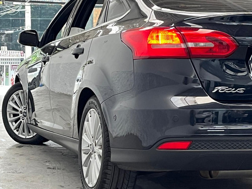 Ford Focus 2.0 Titanium Flex Powershift 5p