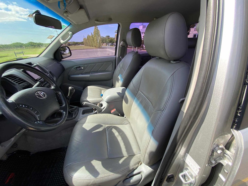 Toyota Hilux 3.0 Cd Srv Cuero I 171cv 4x4 2011