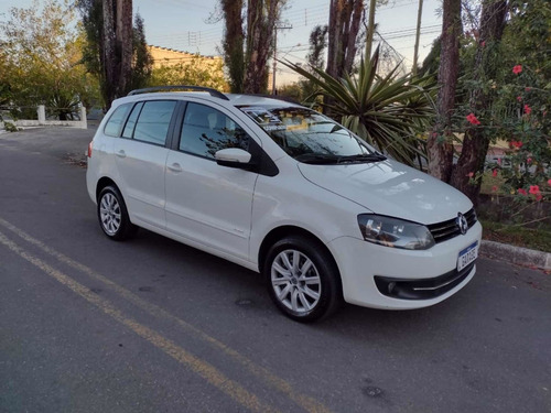 Imagem 7 de 8 de Volkswagen Spacefox 2013 1.6 Trend Total Flex I-motion 5p