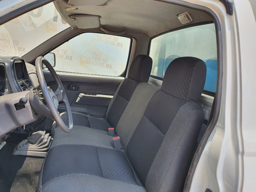 Imagen 10 de 15 de Nissan Np300