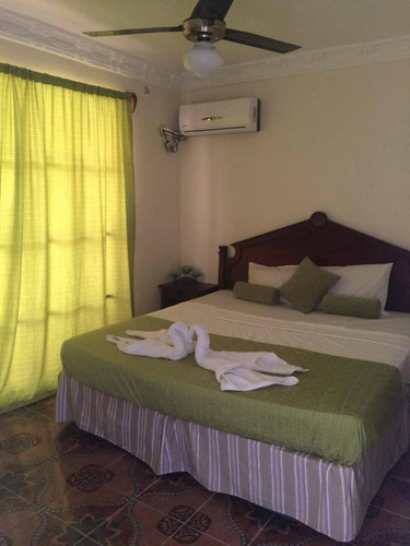 Vendo Hermoso Hotel En Guayacanes Juan Dolió Con Playa Privada Del Hotel, San Pedro De Macorís, República Dominicana
