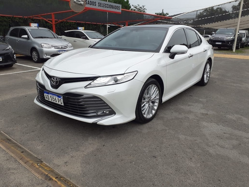 Toyota Camry V6 2019 - Usado