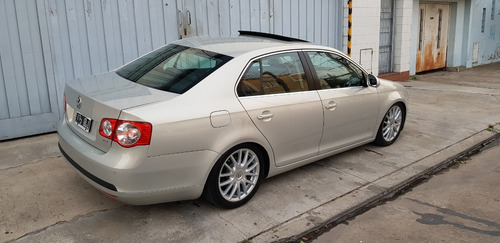 Volkswagen Vento 2.0 T Fsi Elegance Dsg 2010