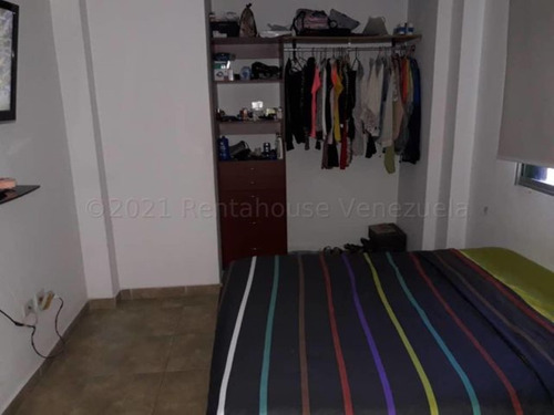 Imagen 18 de 30 de Apartamentos En Venta Zona Centro Cabudare 21-12950 +m
