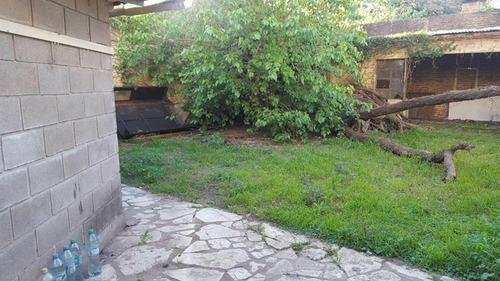 Venta De Local Con Vivienda 300 M² - Monte Grande - Credito