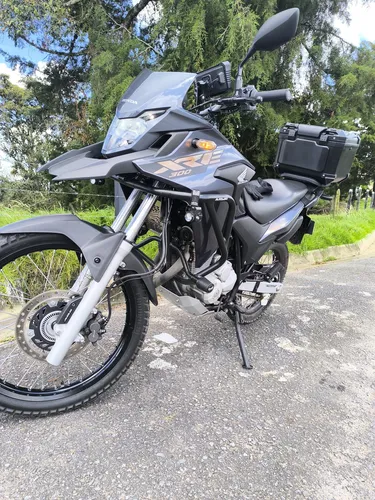 Honrada Xre 300 Modelo 2023