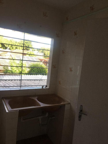Imagem 12 de 17 de Ótima Casa 1ºandar Tipo Apto, 2 Quartos Sociais, Não Tem Garagem, Areias Perto De Tudo - Cs9852l