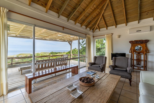 Imagen 5 de 26 de Hermosa Casa Frente A La Playa