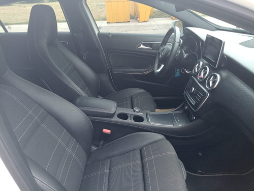 Imagen 8 de 11 de Mercedes Benz A200 Blueefficency Urban At 2016 Financiado