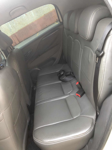 Imagem 11 de 16 de Fiat Punto 2013 1.4 Itália Flex 5p
