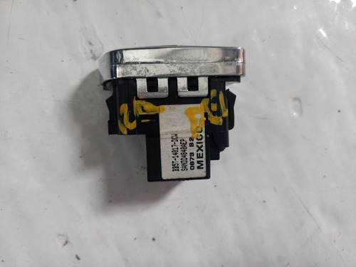 Boton Seguros Izquierdo Delantero De Ford Escape Modelo 2014 (Usado)