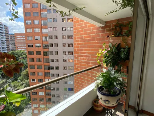 Apartamento En Venta En Los Balsos. Cod V776099