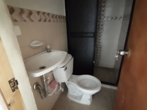 Imagen 9 de 15 de Venta Casa Unifamiliar, 3 Niveles Sector Villa Sofia - Robledo (urb. Paisajes) Área 108 Mts